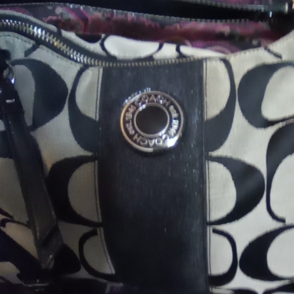 Coach purse - Picture 3 of 4